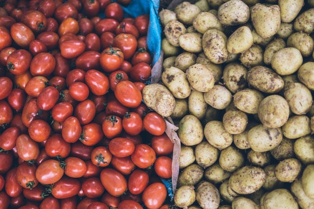 pomme de terre et tomates